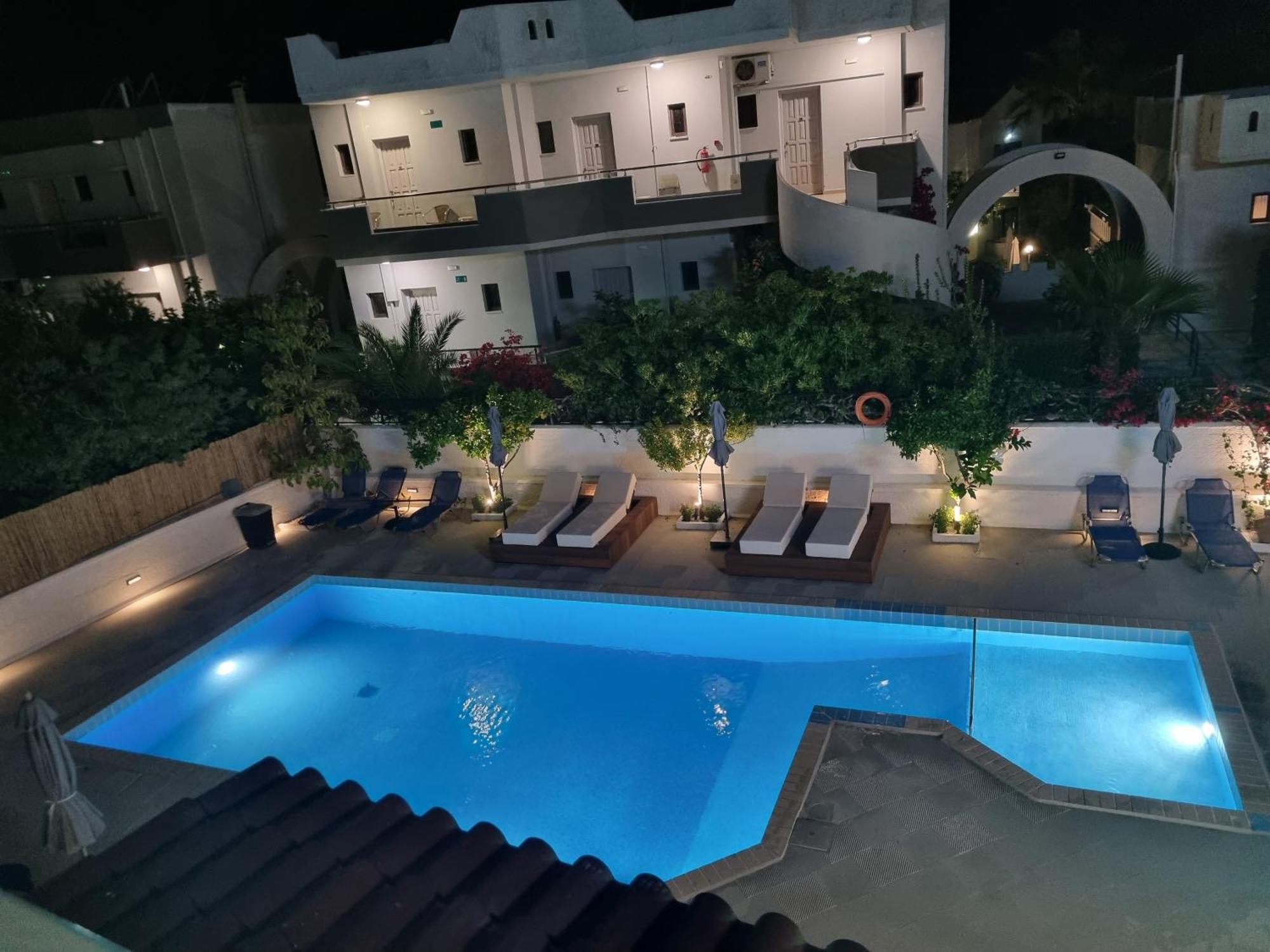 Eloque Simple Living Space Като-Даратсо Экстерьер фото