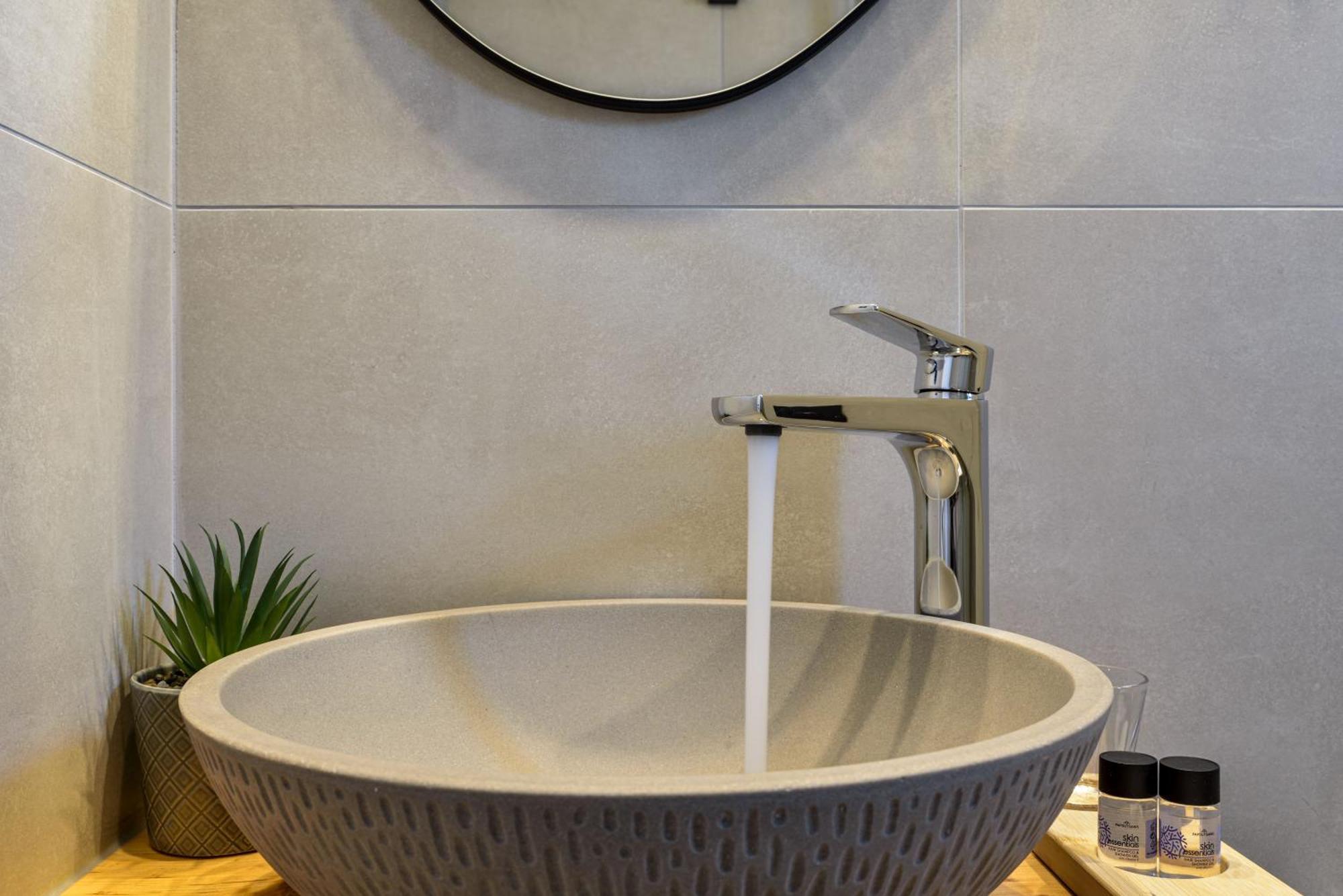 Eloque Simple Living Space Като-Даратсо Экстерьер фото